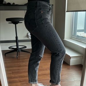 Levi’s Wedgie size 28